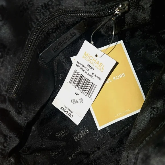 Michael Kors Black and White Star Pattern Women's Bag - Picture 3 of 3